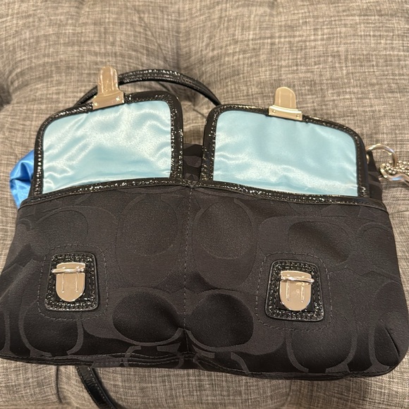 Coach Bag Signature Logo Satchel - Picture 11 of 17